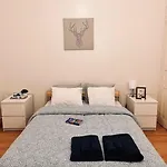 Apartmán Charming 3 Bedrooms Apartment, Cool Neighbourhood