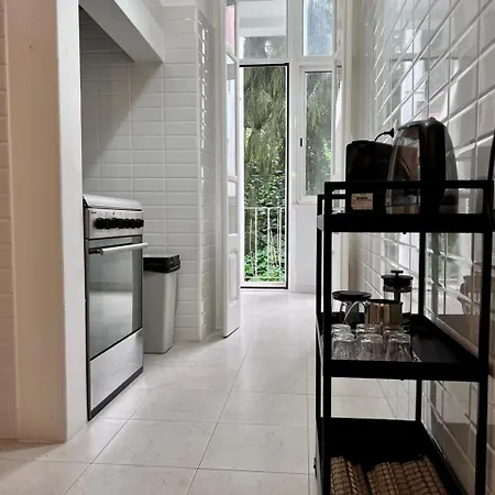 Charming 3 Bedrooms Apartment, Cool Neighbourhood Apartmán
