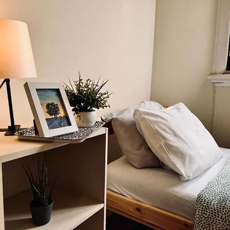 Charming 3 Bedrooms Apartment, Cool Neighbourhood Apartmán