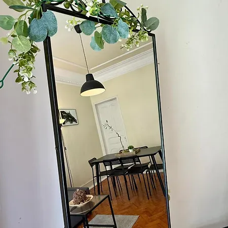 Charming 3 Bedrooms Apartment, Cool Neighbourhood Lisboa