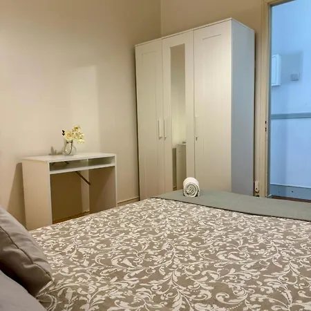Charming 3 Bedrooms Apartment, Cool Neighbourhood
