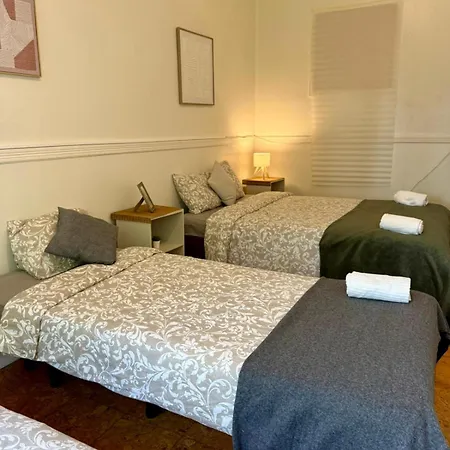 Charming 3 Bedrooms Apartment, Cool Neighbourhood Lisboa