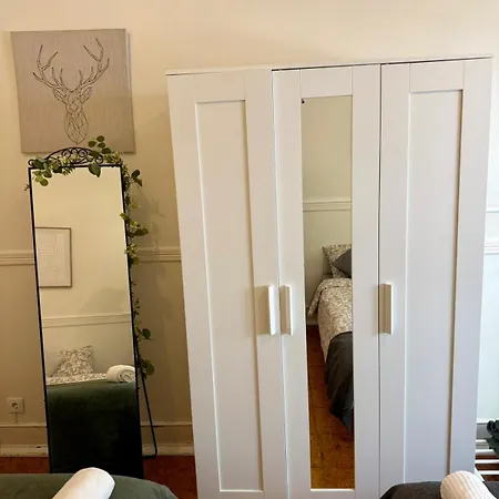 Charming 3 Bedrooms Apartment, Cool Neighbourhood Apartmán Lisboa