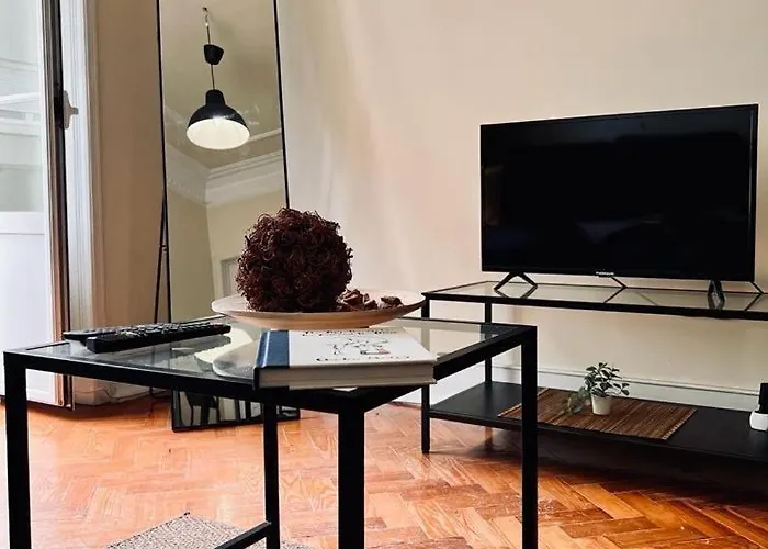 Charming 3 Bedrooms Apartment, Cool Neighbourhood Lisboa