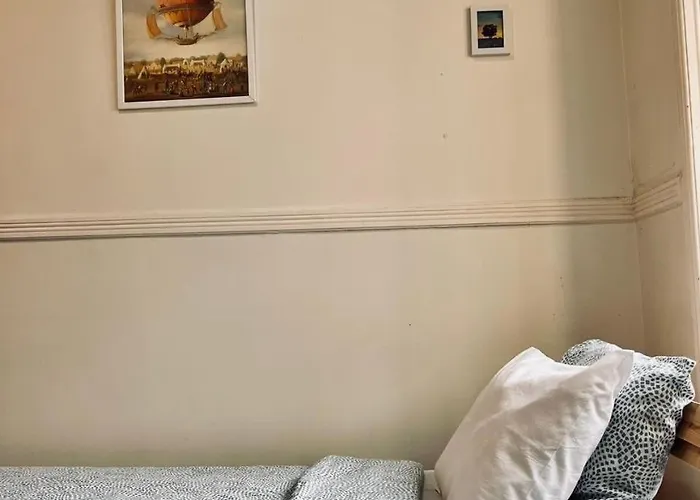 Charming 3 Bedrooms Apartment, Cool Neighbourhood 公寓