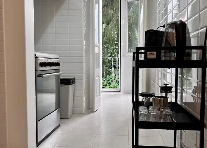 Charming 3 Bedrooms Apartment, Cool Neighbourhood Apartamento