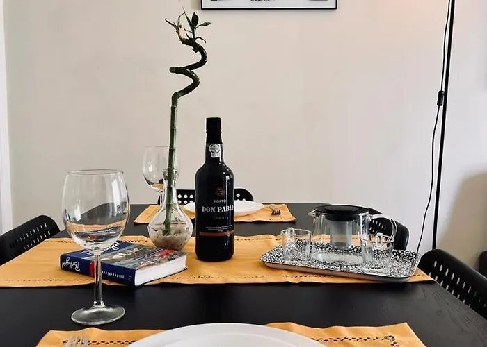 Apartamento Charming 3 Bedrooms Apartment, Cool Neighbourhood *