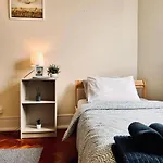 Charming 3 Bedrooms Apartment, Cool Neighbourhood Apartamento
