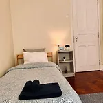Apartament Charming 3 Bedrooms Apartment, Cool Neighbourhood Lizbona