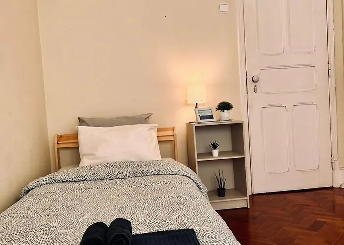 Apartament Charming 3 Bedrooms Apartment, Cool Neighbourhood Lizbona