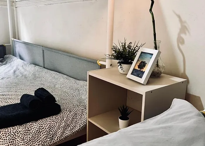 Charming 3 Bedrooms Apartment, Cool Neighbourhood * Lizbona